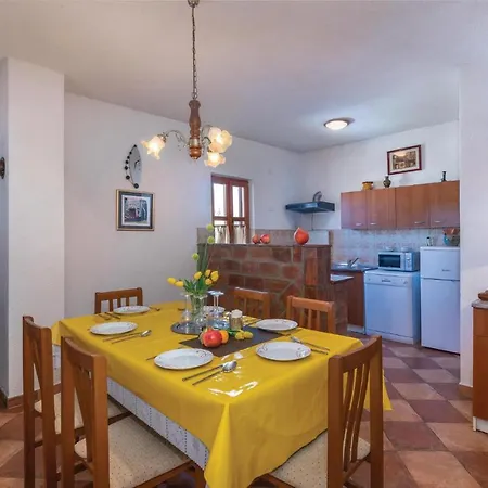 Holiday home Beautiful In With Wifi